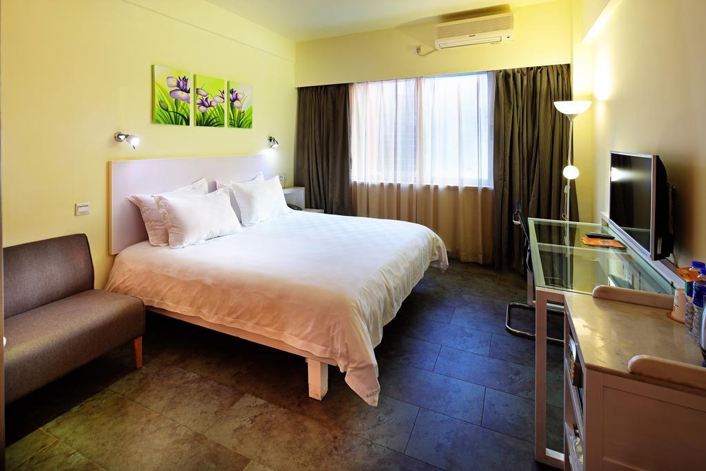 Yanjiang East Garden Inn Гуанчжоу Экстерьер фото