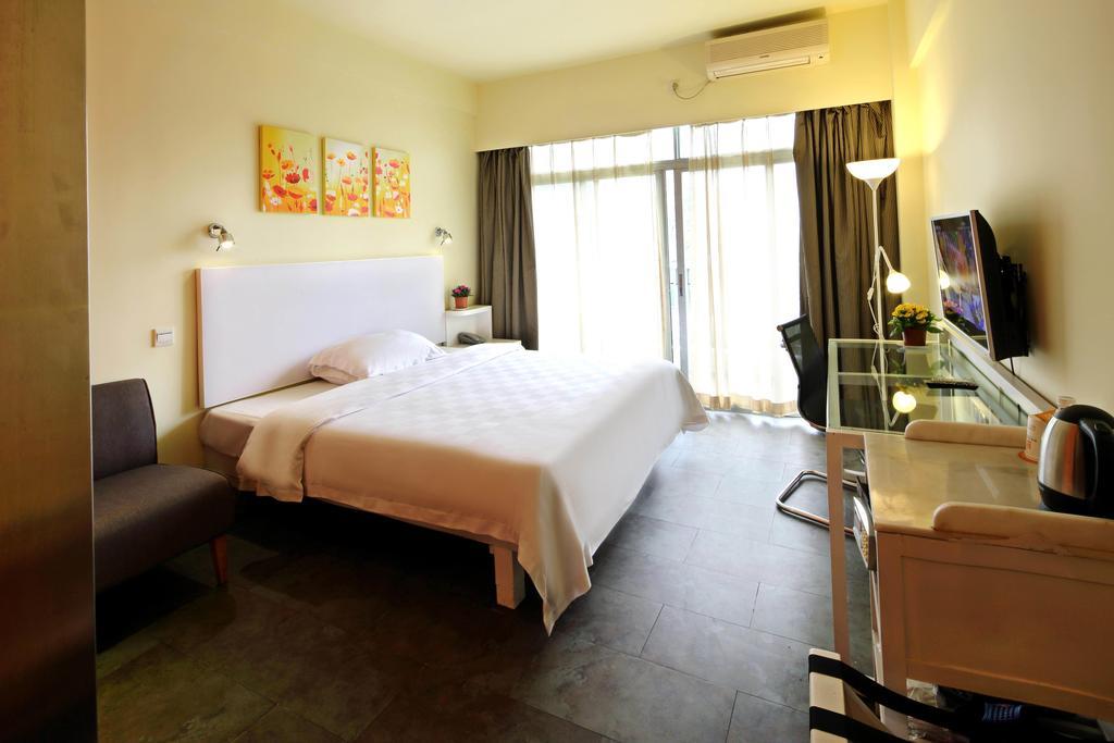 Yanjiang East Garden Inn Гуанчжоу Экстерьер фото