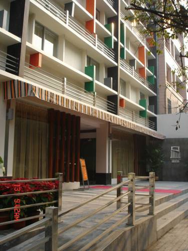 Yanjiang East Garden Inn Гуанчжоу Экстерьер фото