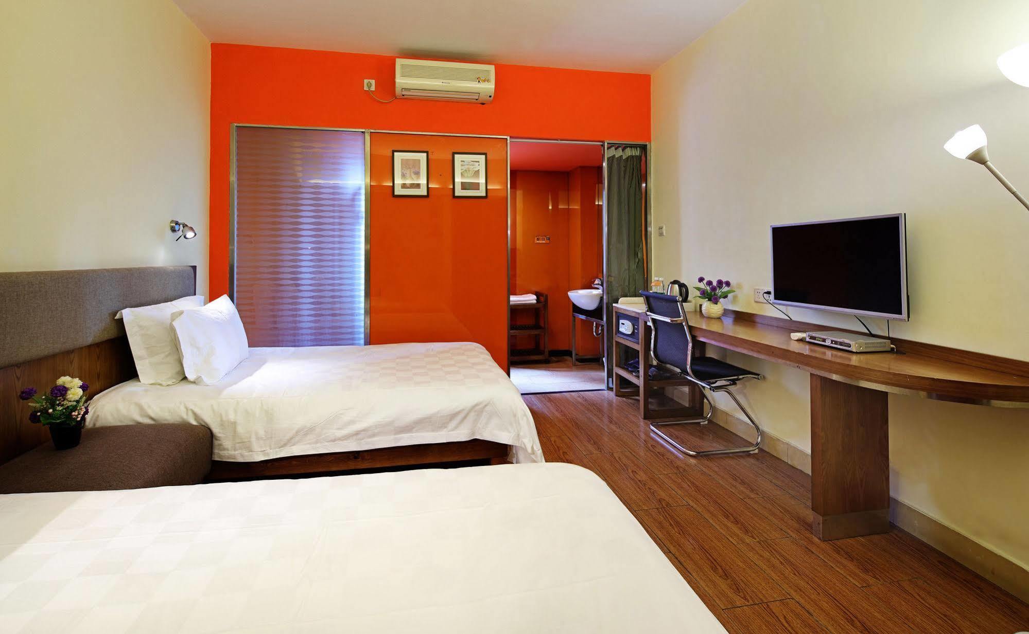 Yanjiang East Garden Inn Гуанчжоу Экстерьер фото