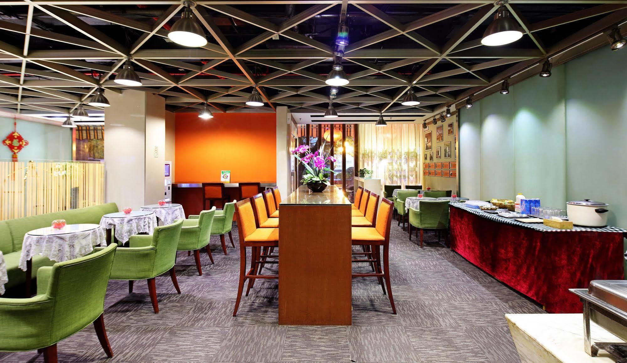 Yanjiang East Garden Inn Гуанчжоу Экстерьер фото